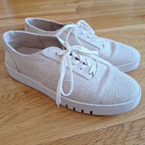 Vionic WIDE Callie Comfort Sneakers Beige Woven Canvas Women Size 7.5 Cream Tan